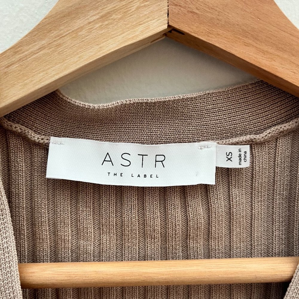 NWOT ASTR the label cold shoulder cardigan - Picture 7 of 8